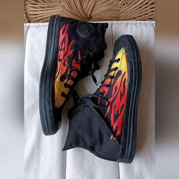 Converse Black High-Top Sneakers with Red and Yellow Flames_12 - Picture 2 of 13